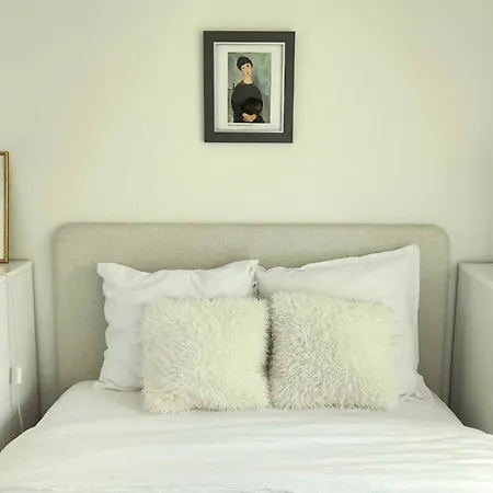 Lägenhet T2 With Garden And Terrace In *