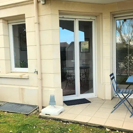 Lägenhet T2 With Garden And Terrace In