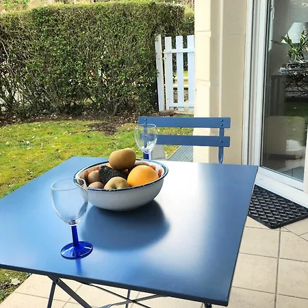 Apartment T2 With Garden And Terrace In Tourgeville