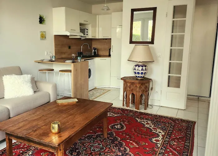 T2 With Garden And Terrace In