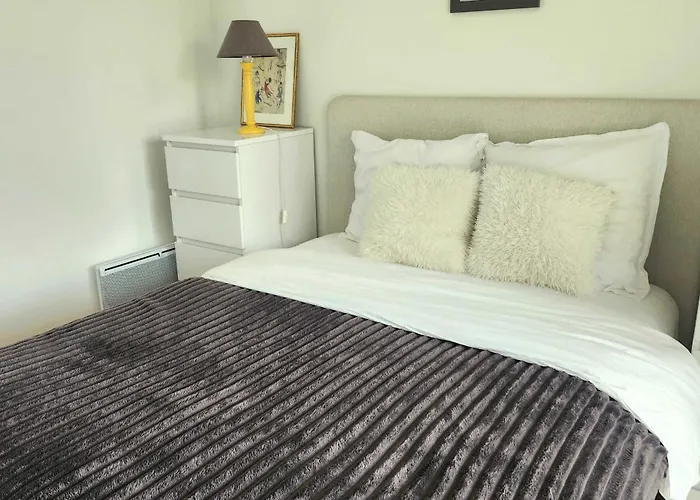 Apartament T2 With Garden And Terrace In