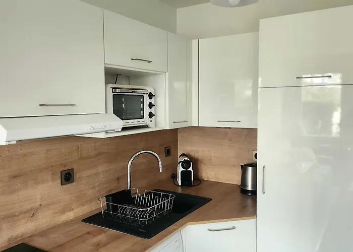 T2 With Garden And Terrace In Apartament Tourgeville