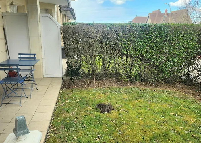 T2 With Garden And Terrace In *