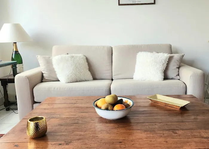 T2 With Garden And Terrace In * Tourgeville