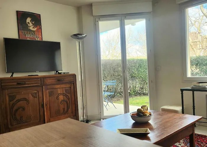 T2 With Garden And Terrace In Apartament Tourgeville
